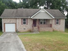 1604 Ogletree Ct, La Vergne, TN 37086