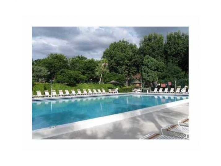 116 GARDENS DR # 202, Pompano Beach, FL 33069