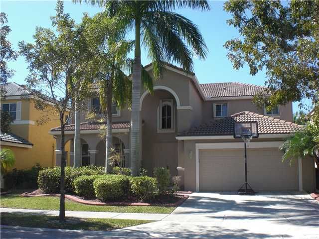 831 SUNFLOWER CR, Fort Lauderdale, FL 33327