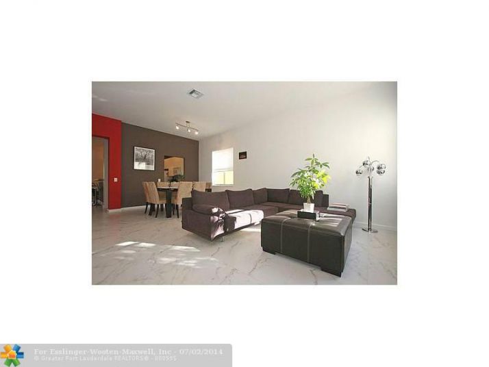 906 NANDINA DR, Fort Lauderdale, FL 33327