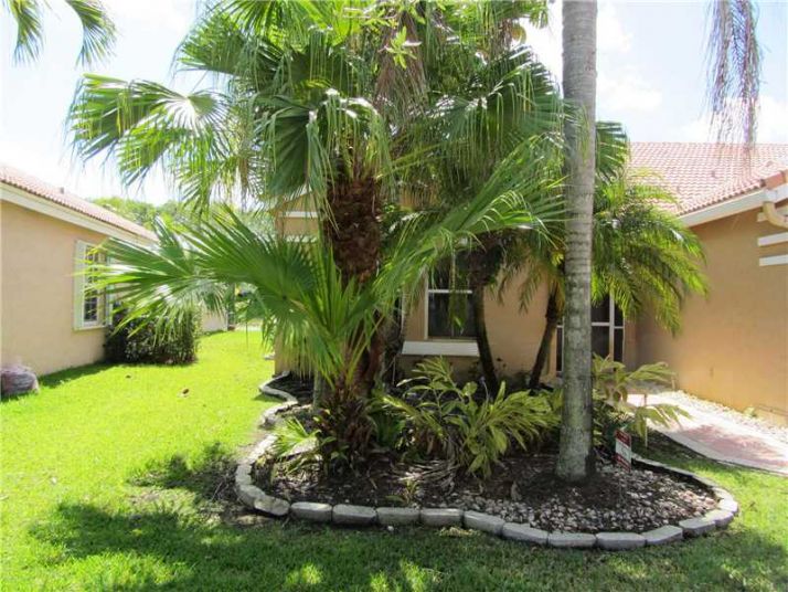 1156 CEDAR FALLS DR, Fort Lauderdale, FL 33327