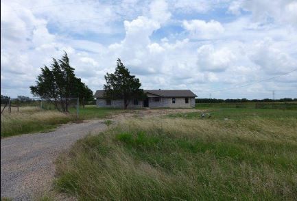 9406 North Hwy 77, Burlington, TX 76519