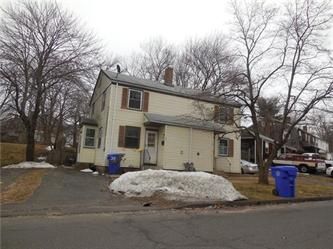 37 39 Woodlawn Cir, East Hartford, CT 06108