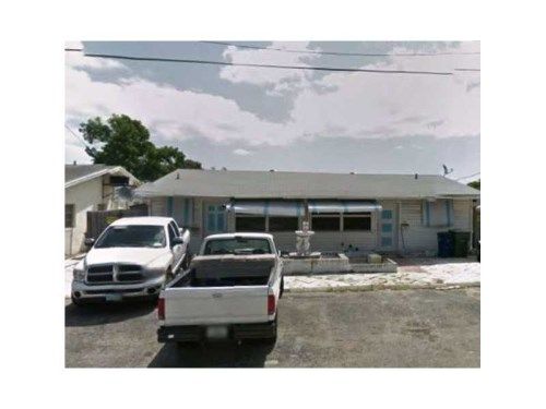 221 SW 11 AV, Hallandale, FL 33009