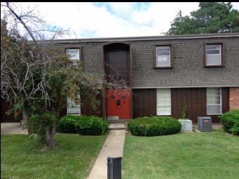 6683 Parker Rd Apt D, Florissant, MO 63033