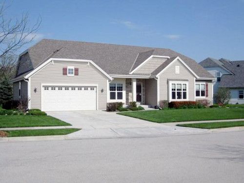 212 Dairy Ave, Waukesha, WI 53188