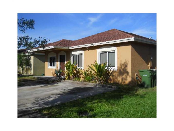 212 SW 15 PL, Homestead, FL 33030