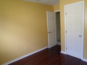 513 Grovewood Dr, Gretna, LA 70056