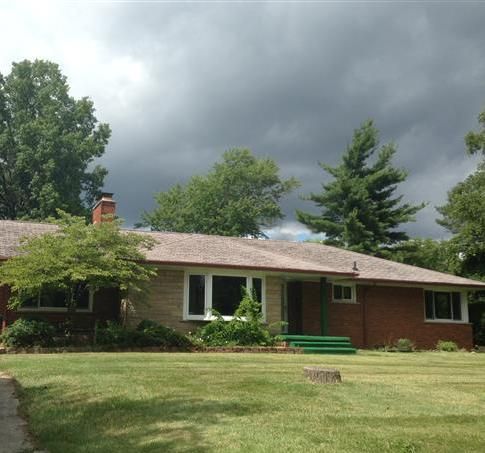 11960 Belleville Rd, Belleville, MI 48111