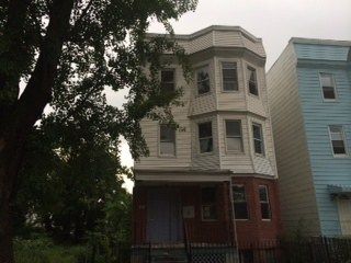 36 17th St, East Orange, NJ 07018