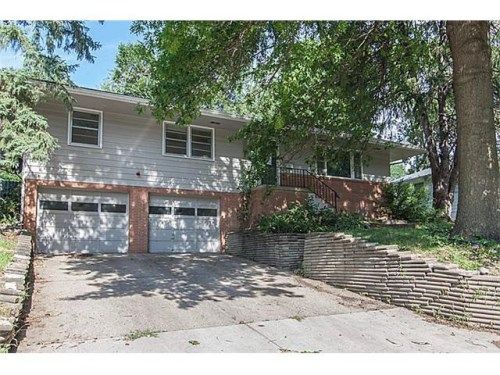 1314 Cummins Pkwy, Des Moines, IA 50311