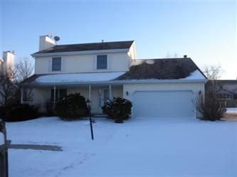 3109 Eagle Creek Dr, Bloomington, IL 61704