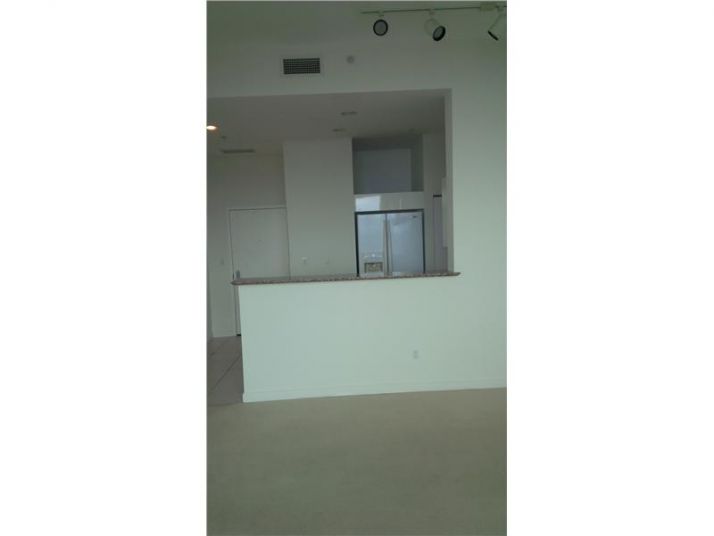 335 S BISCAYNE BL # UPH-06, Miami, FL 33131