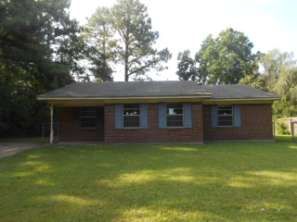 2416 Briargate Dr, Gautier, MS 39553
