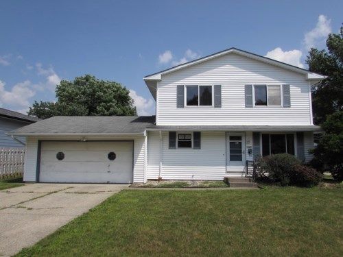6507 W Vancey Dr, Brook Park, OH 44142