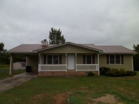 2821 Hubbard Ln, Oxford, AL 36203