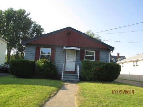 65 Marion Ave, Providence, RI 02905