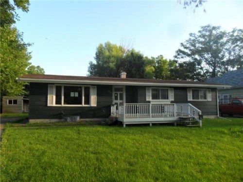 613 Hedge Ave, Burlington, IA 52601