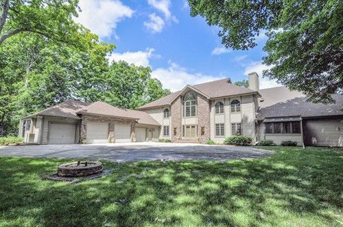 4580 Hewitts Point Rd, Oconomowoc, WI 53066