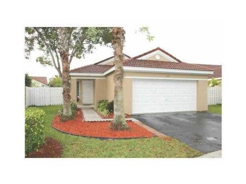 1477 ESTANCIA CR, Fort Lauderdale, FL 33327