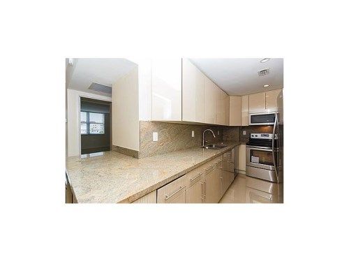 10350 W BAY HARBOR DR # 4L, Miami Beach, FL 33154
