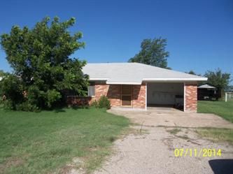 707 N Oak, Archer City, TX 76351