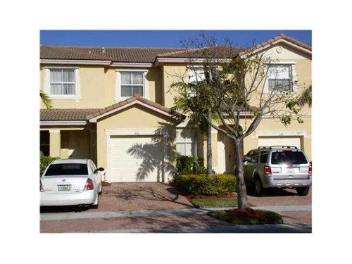 933 NE 42 AV # 933, Homestead, FL 33033