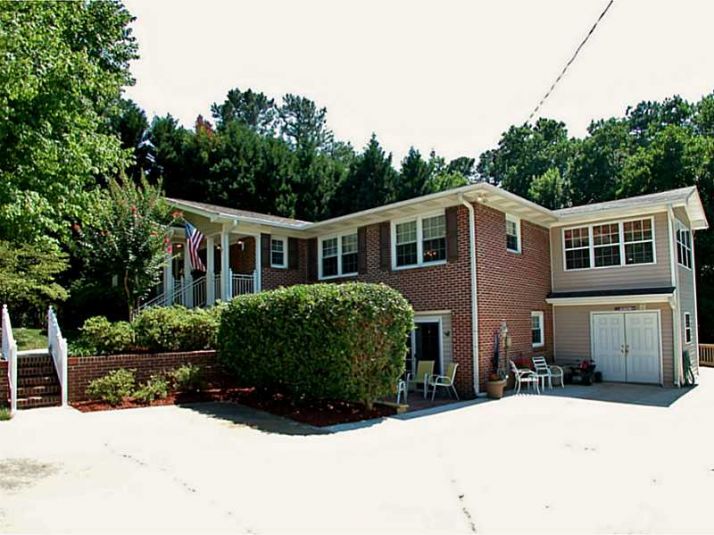 2905 Lanier Beach South Road, Cumming, GA 30041