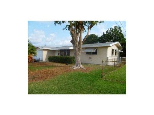 8551 NW 11 CT, Hollywood, FL 33024