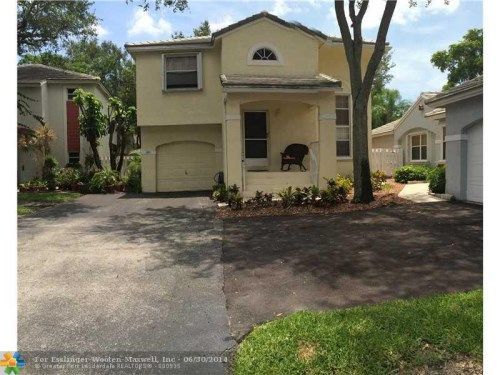 805 NW 98 AV, Fort Lauderdale, FL 33324