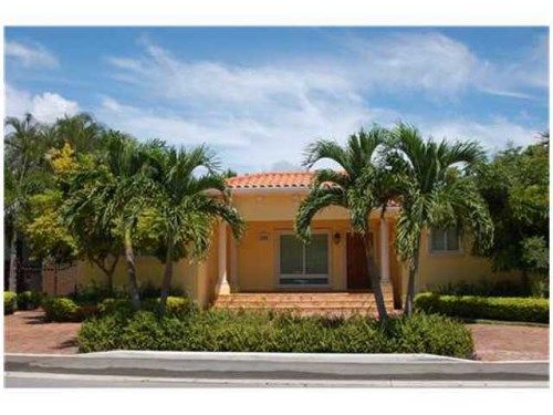 1211 97 ST, Miami Beach, FL 33154