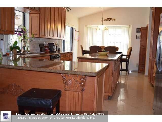 561 SW 101ST TE, Fort Lauderdale, FL 33324