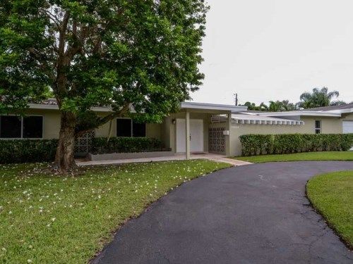 13555 SW 74 AV, Miami, FL 33156