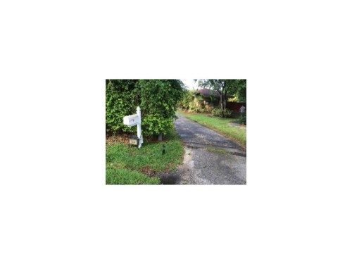 11441 SW 77 AV, Miami, FL 33156