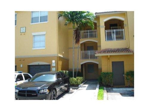 165 96TH TE # 3-205, Hollywood, FL 33024