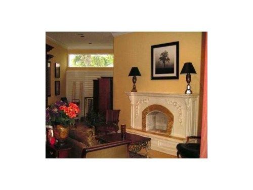 1101 BEL AIRE DR, Hollywood, FL 33027