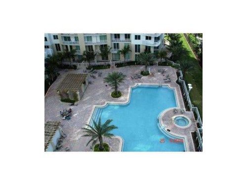 1755 E HALLANDALE BEACH BL # 302E, Hallandale, FL 33009