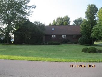 6619 Heather Dr, Lockport, NY 14094