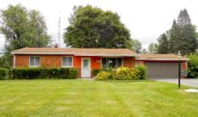 1418 Autumn Dr Flint, MI 48532