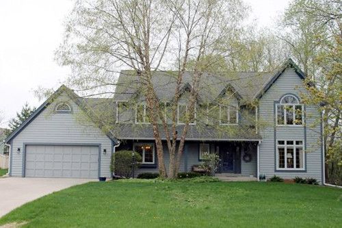 4410 S Sommerset Dr, New Berlin, WI 53151