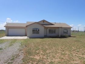 62 Turner Rd, Los Lunas, NM 87031
