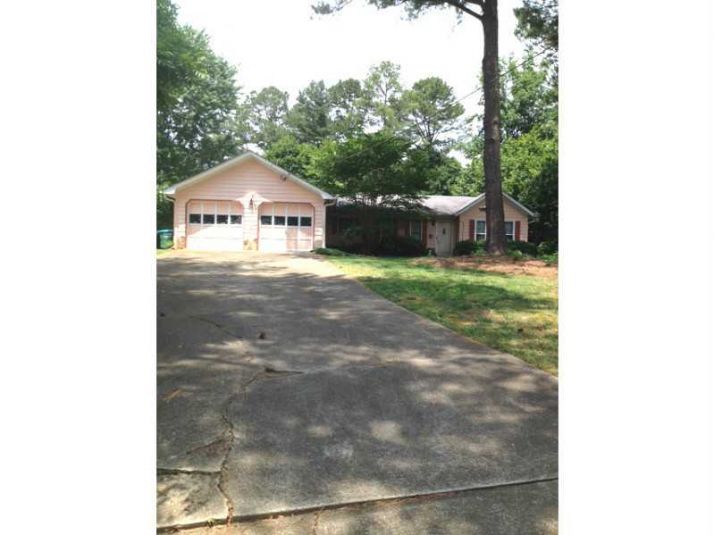 1858 Rolling River Drive Sw, Lilburn, GA 30047