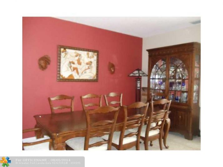 1042 BLUEWOOD TER, Fort Lauderdale, FL 33327