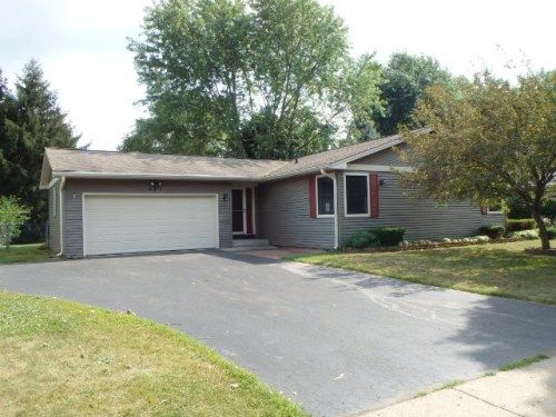 581 Norman Dr, Cary, IL 60013