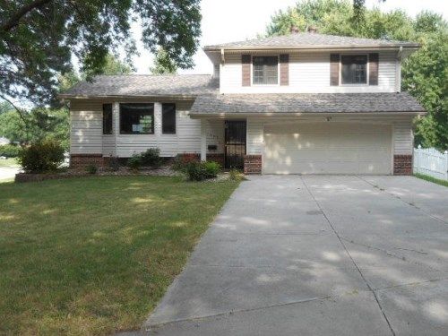 4905 S 95th Cir, Omaha, NE 68127