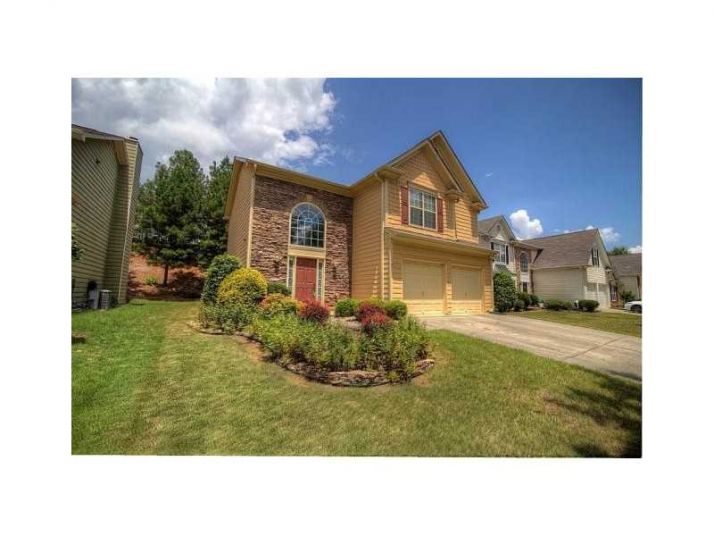 4155 Bradstone Trace, Lilburn, GA 30047