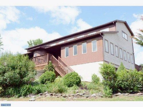 908 RAKE RD, Mohrsville, PA 19541