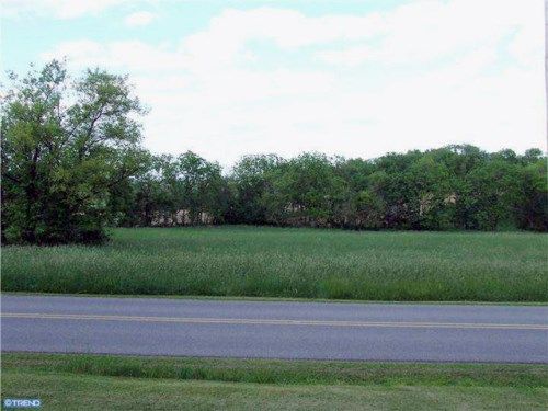 1095 CENTERPORT RD, Mohrsville, PA 19541