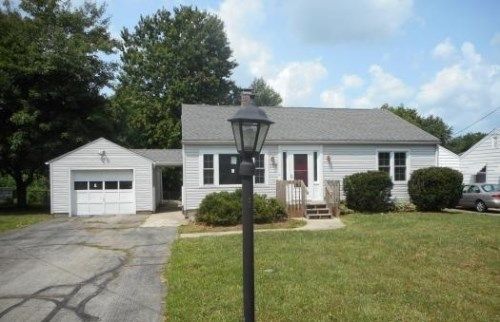 102 NW 19th St, Richmond, IN 47374