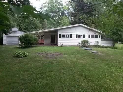 4810 Hickory Rd, West Farmington, OH 44491